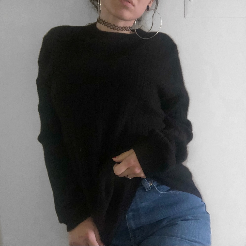 Vintage 100% Cashmere black crewneck sweater sz S